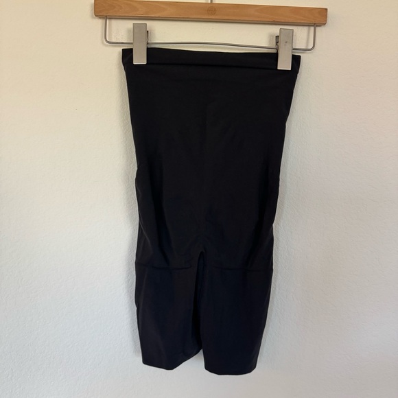 SPANX Women's High-Waisted Mid-Thigh Shaping Shorts Size Large - Picture 4 of 7